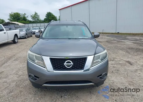 2016 Nissan Pathfinder S z USA, uszkodzony, nr VIN 5N1AR2MN1GC621490